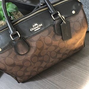 Coach Leather Black & Brown-EUC-Clean Inside&Out